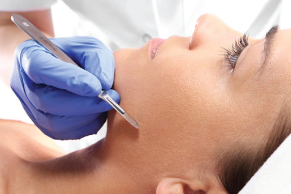 You are currently viewing Skincare Benefits and Treatments of Dermaplaning
